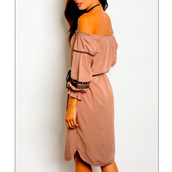Mocha boho Off-the-shoulder dress, New! So cute - Picture 2 of 2